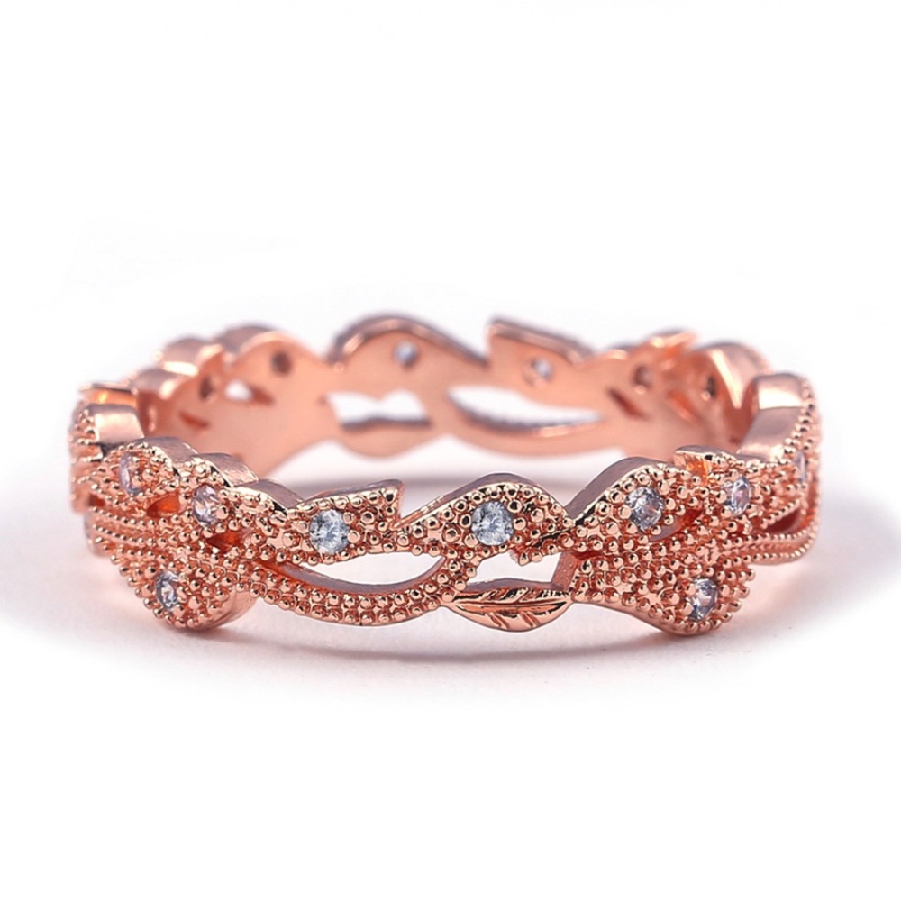 ✨SOLD OUT✨18K Rose Gold Flower Band✨ - Picture 4 of 6